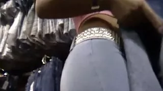 Aila Donovan ითხოვს Creampie დროს fucking.