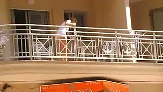asmAsmine J და fucks in the ass ორი მოყვარულებს.