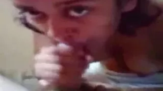 ნინა რივერა იწვევს მეზობელს სექსზე.