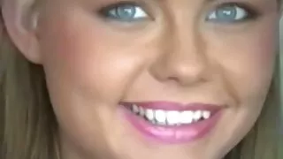 სტუდენტი გადის მასწავლებლის სექსუალურ გამოცდას.